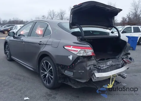 2020 Toyota Camry Se z USA, uszkodzony, nr VIN 4T1G11AK4LU384455